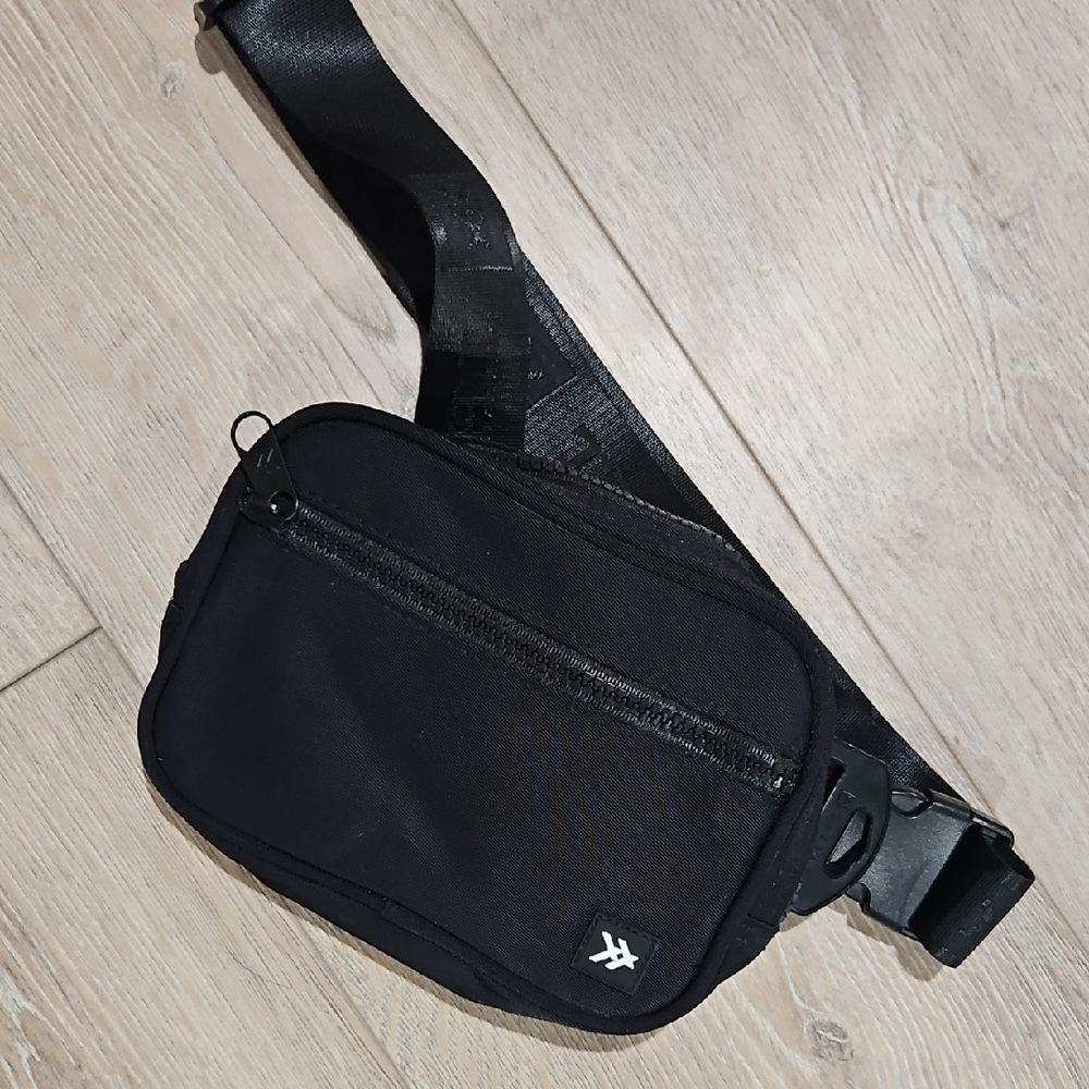 Thread Black Crossbody Bag